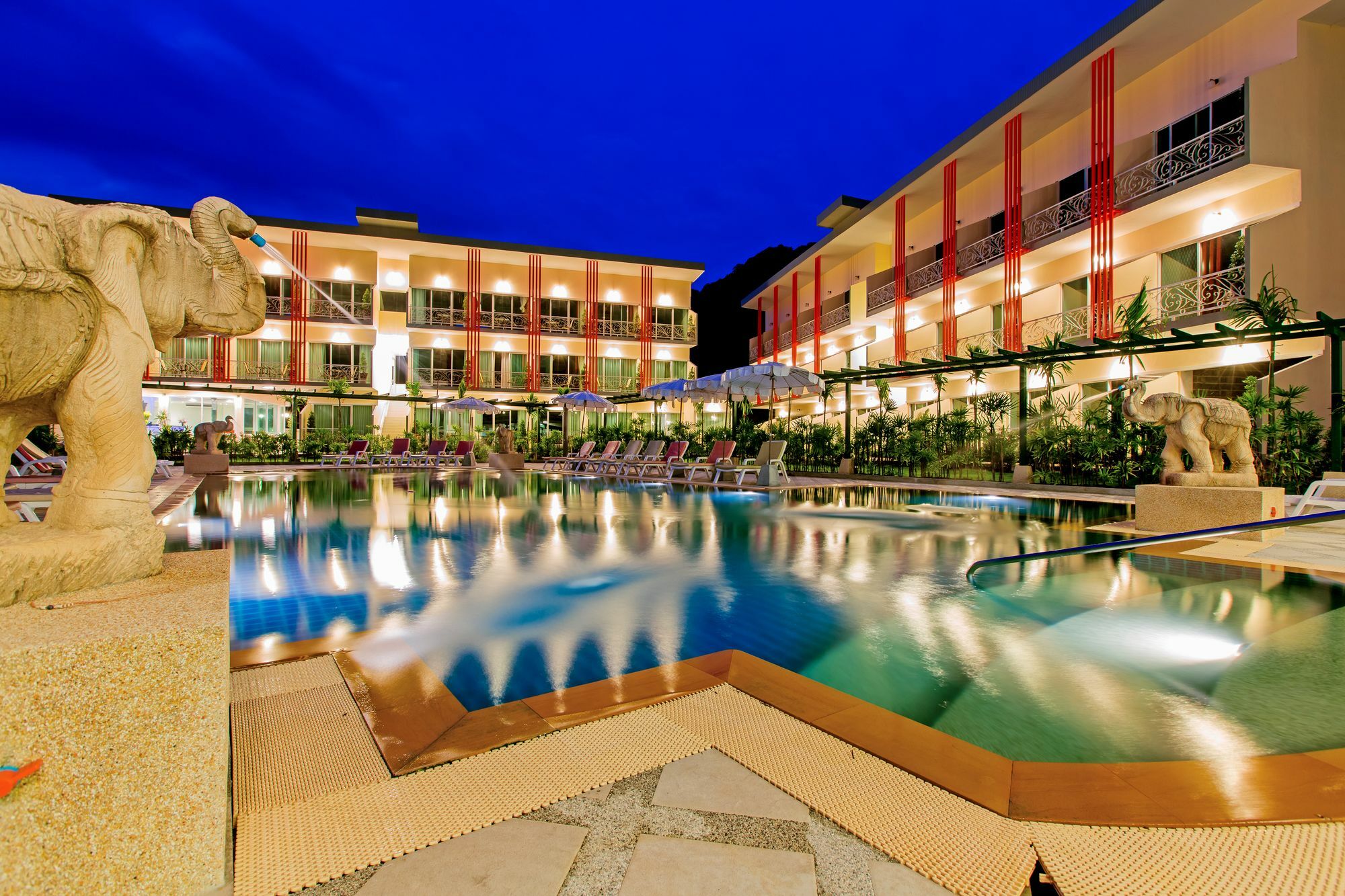 Trend Kamala Resort エクステリア 写真